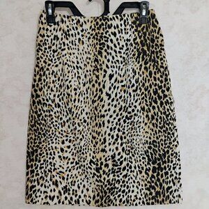 Niki Taylor Chic leopard print A-line skirt with a flattering silhouette Size 8